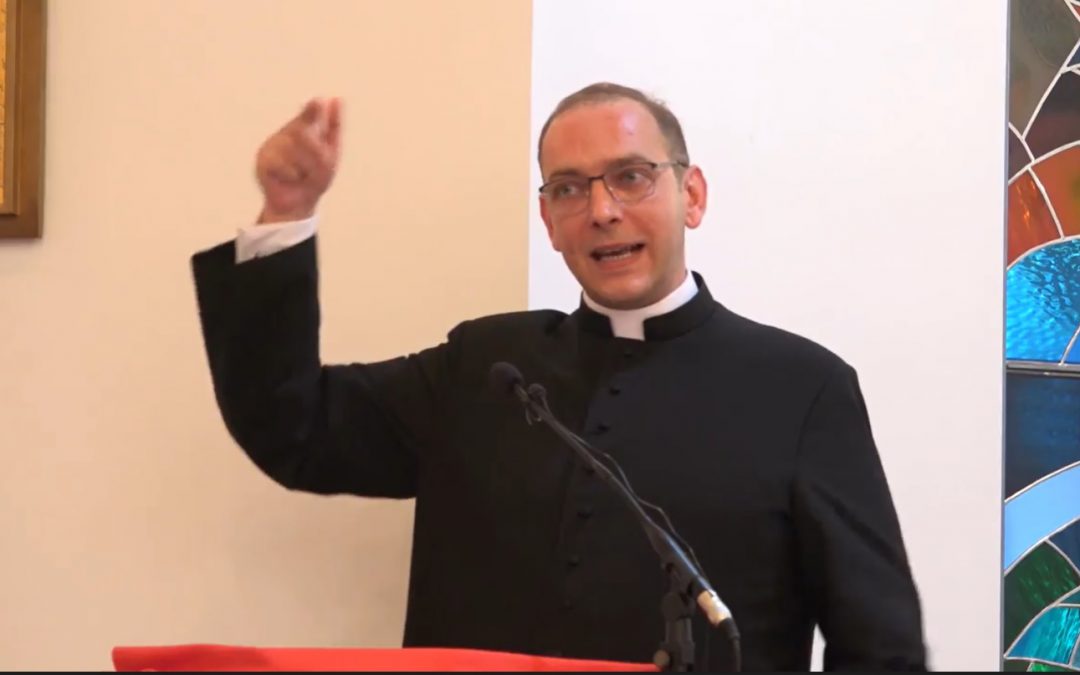 Kara Nándor atya előadása a diakónus-szentelésről